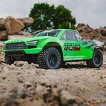 ARRMA RC 1/10 SENTON 4X2 BOOST MEGA 550 Brushed Short Course Truck RTR NiMh-akulla ja Laturilla