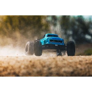 ARRMA RC Notorious 6S RTR 4S AKULLA ja LATURILLA