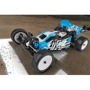 Team Associated RB10 RTR LiPo - paketti