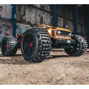 ARRMA RC 1/10 Outcast 4X4 4S V2.5 Blx Stunt Truck Rtr