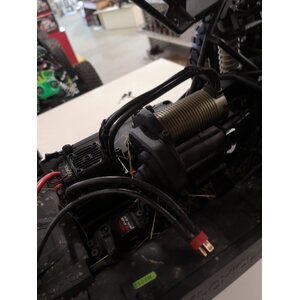 Axial AX90026 1/10 Yeti 4WD RTR used