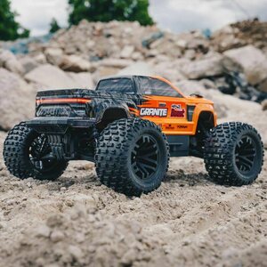 ARRMA RC 1/10 GRANITE 4X2 BOOST MEGA 550 Brushed Monster Truck RTR NiMh-akulla ja Laturilla