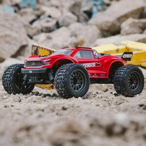 ARRMA RC 1/10 VORTEKS 4X2 BOOST MEGA 550 Brushed Stadium Truck RTR NiMh-akulla ja Laturilla