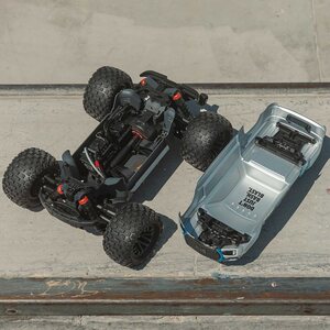 ARRMA RC GRANITE 223S 4X4 RTR 1/10 Brushless Monster Truck