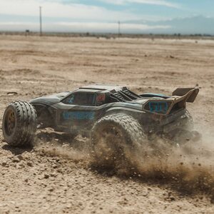 ARRMA RC ARRMA VORTEKS 223S BLX 2WD 1/10 RC Stadium Truck