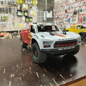 Arrma Mojave 4S 4x4, käytetty