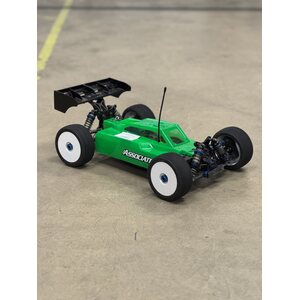 Team Associated RC8B4.1E, käytetty