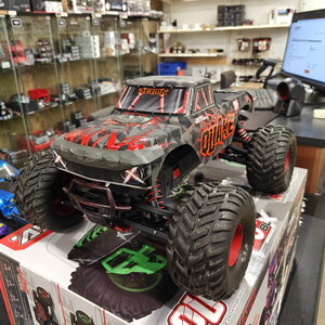 Arrma Quake 223s, käytetty