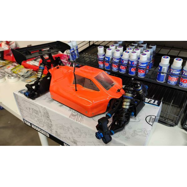 Team Associated RC8B3.1E - Käytetty