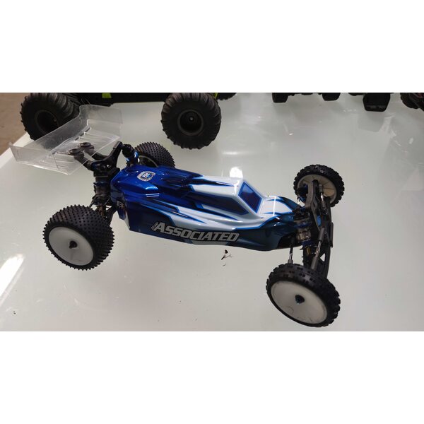 Team Associated B6.3 - Käytetty