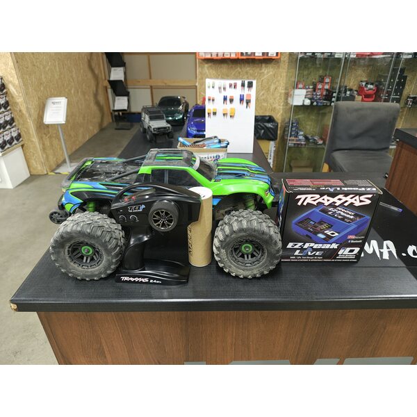 Traxxas MAXX, käytetty